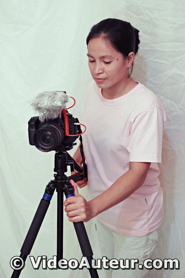 Why is a tripod important in video shooting? It keeps your shots steady, helps you frame them just right, and gives your videos a polished, professional look. It lasts years. Why is a tripod important in video shooting? It keeps your shots steady, helps you frame them just right, and gives your videos a polished, professional look. It lasts years.