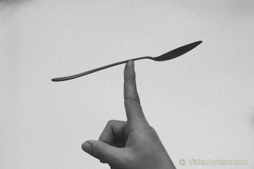 How does steadicam work? Like balancing a spoon on your finger. How does steadicam work? Like balancing a spoon on your finger.